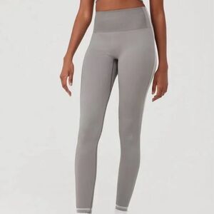 Outdoor Voices Seamless Smooth 7/8 Gray Leggings women’s size small